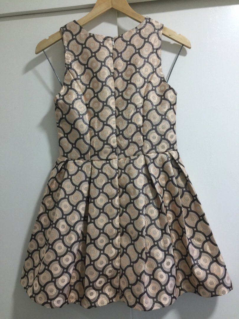 Dress for sale (Category: Dresses) located in Santa Rosa. Submitted by annacollection.ph (Listing ID 1229555074, Image 2). Description: .