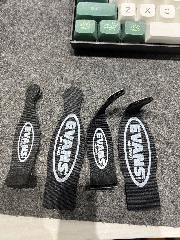 Drums Evans Mini EMAD Tom and snare dampeners, Hobbies & Toys, Music