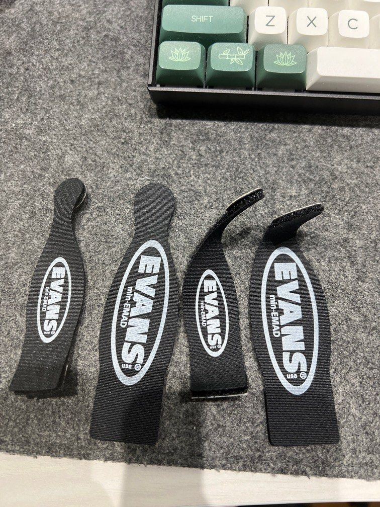 Drums Evans Mini EMAD Tom and snare dampeners, Hobbies & Toys, Music