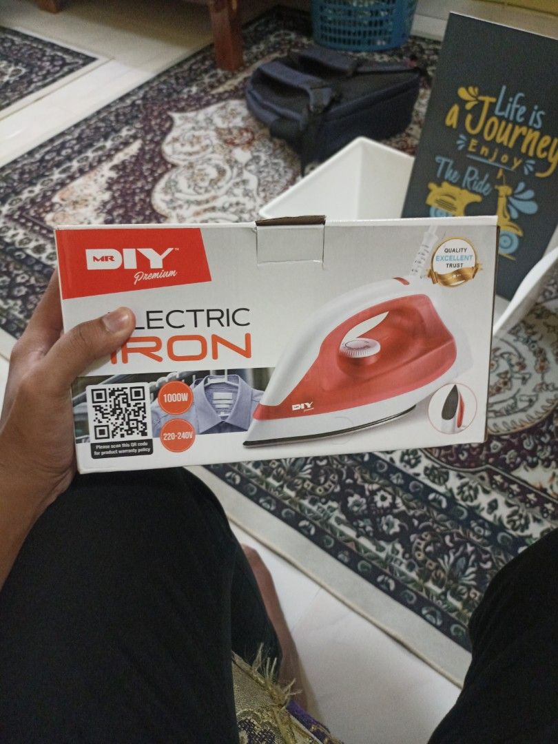 Eletric iron mr diy, TV & Home Appliances, Irons & Steamers on Carousell