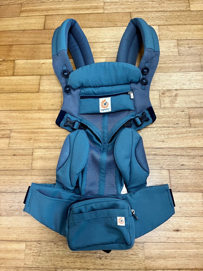 Ergobaby 360 Carrier, Babies & Kids, Going Out, Carriers & Slings on