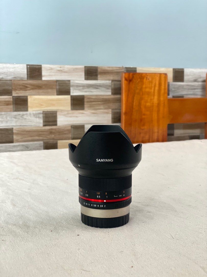 Fujifilm XT100 w/ 2 lens, Photography, Cameras on Carousell