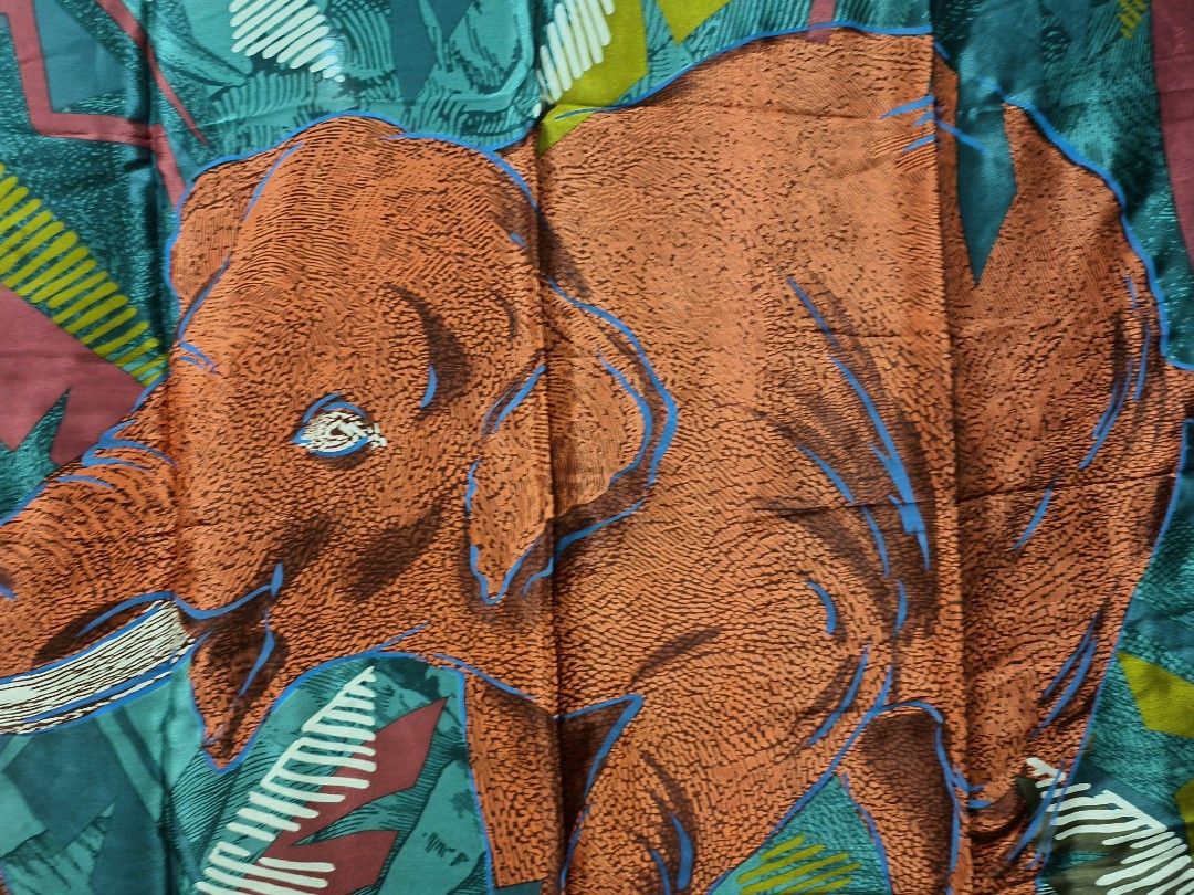 Elephant scarf 2025