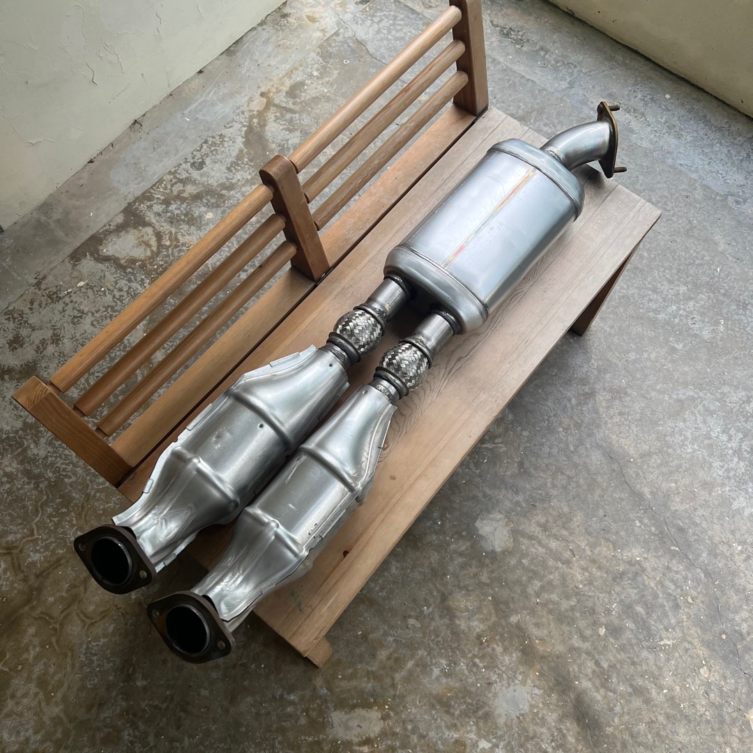 GTR R35 OEM Original Midpipe / Y pipe ( with cat ), Car Accessories, Accessories on Carousell