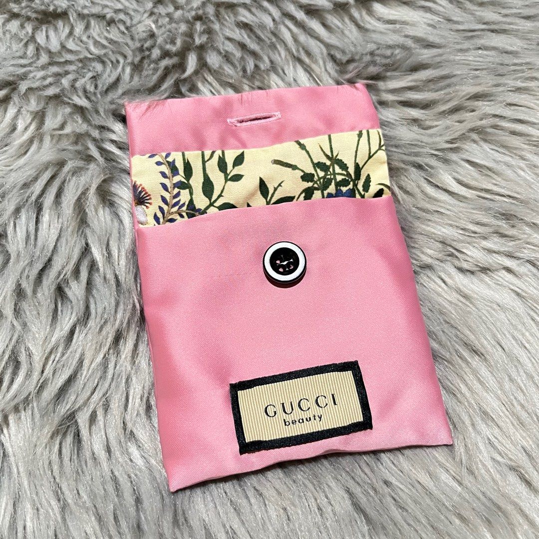 Gucci Beauty Mirror (Category: Makeup) located in San Mateo. Submitted by thewanderlustmanila (Listing ID 1229613851, Image 3). Description: 100% authentic from 🇺🇸 .