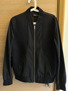 （分類：）位於 。 由 jerraykh 提交（商品編號 1229518983，圖片 1）。簡介： 。