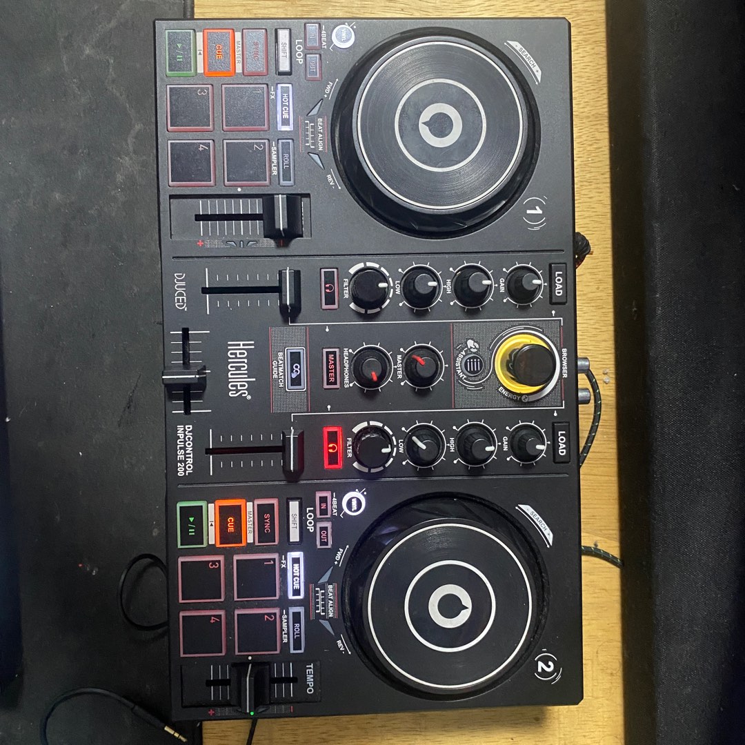 Hercules Inpulse 200 DJ Controller, Hobbies & Toys, Music & Media, Musical Instruments on Carousell