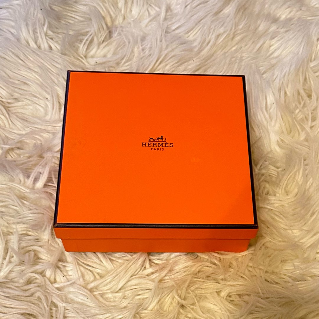 Hermes Gift Box, Luxury, Accessories on Carousell