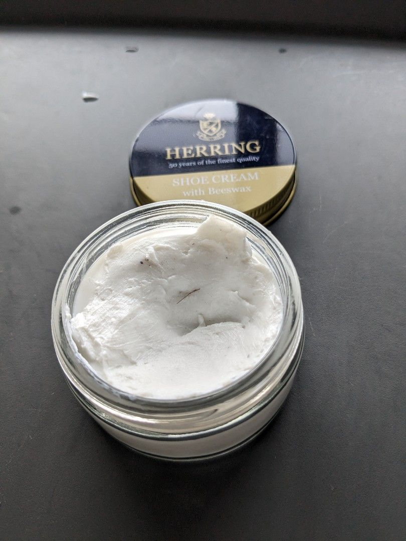 Herring shoe cream on sale