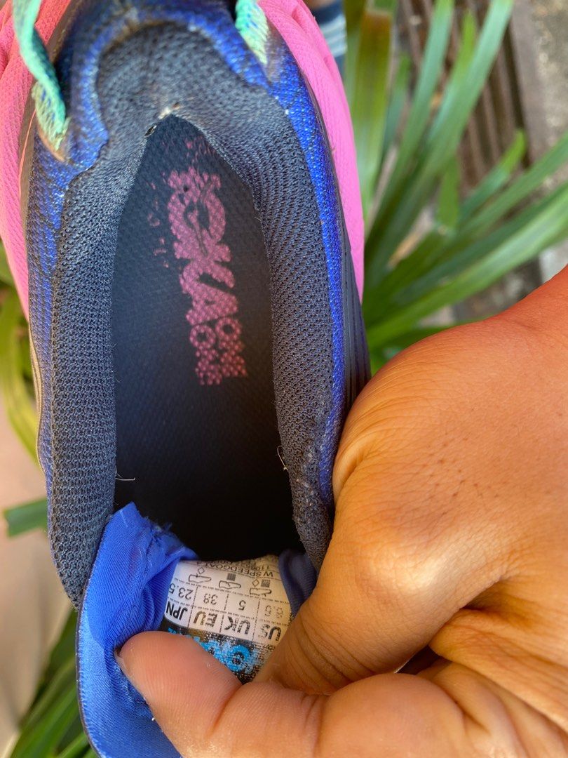 asics novablast vs nike vaporfly