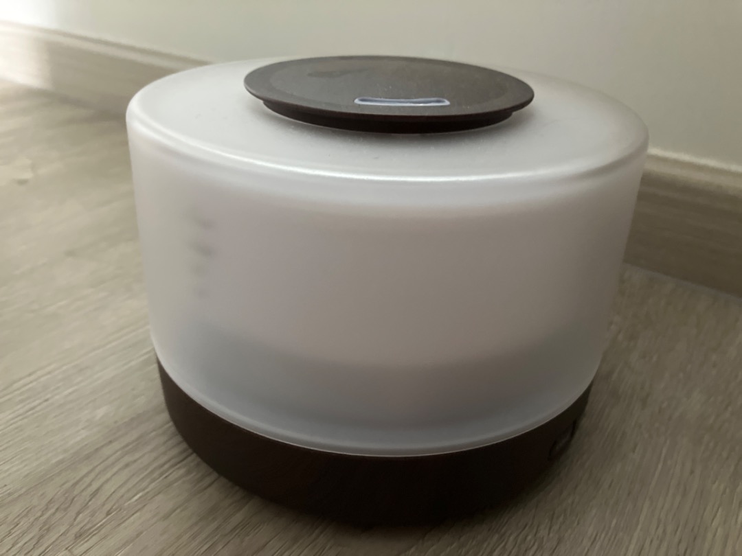 Sense House aroma diffuser + 5 scents, Furniture & Home Living, Home Fragrance on Carousell