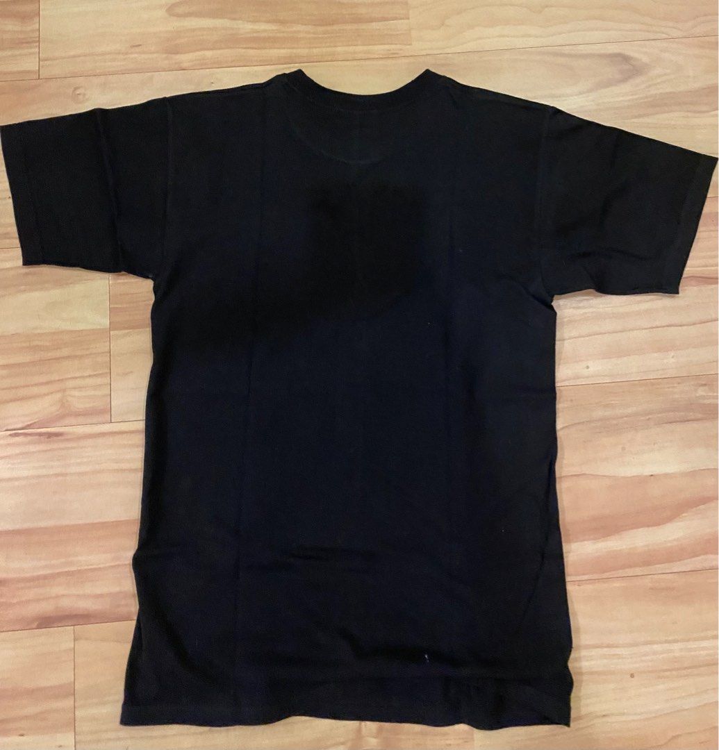 HUF basic tee (Category: Tshirts & Polo Shirts) located in Singapore. Submitted by mcduck23 (Listing ID 1229638328, Image 3). Description: Washed but never worn , bought from Japan.