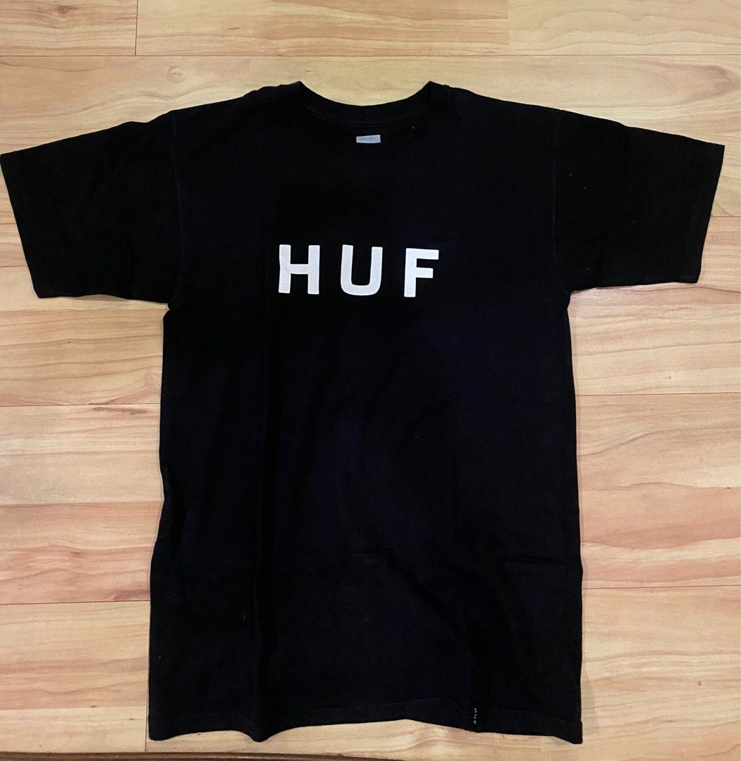 HUF basic tee (Category: Tshirts & Polo Shirts) located in Singapore. Submitted by mcduck23 (Listing ID 1229638328, Image 1). Description: Washed but never worn , bought from Japan.