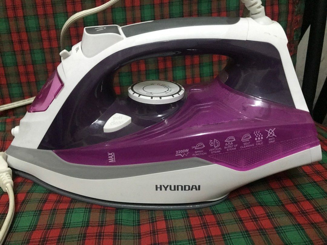 Hyundai Iron (Category: Irons & Steamers) located in Manila. Submitted by lc0628 (Listing ID 1229641405, Image 3). Description: From SM departmentstore.