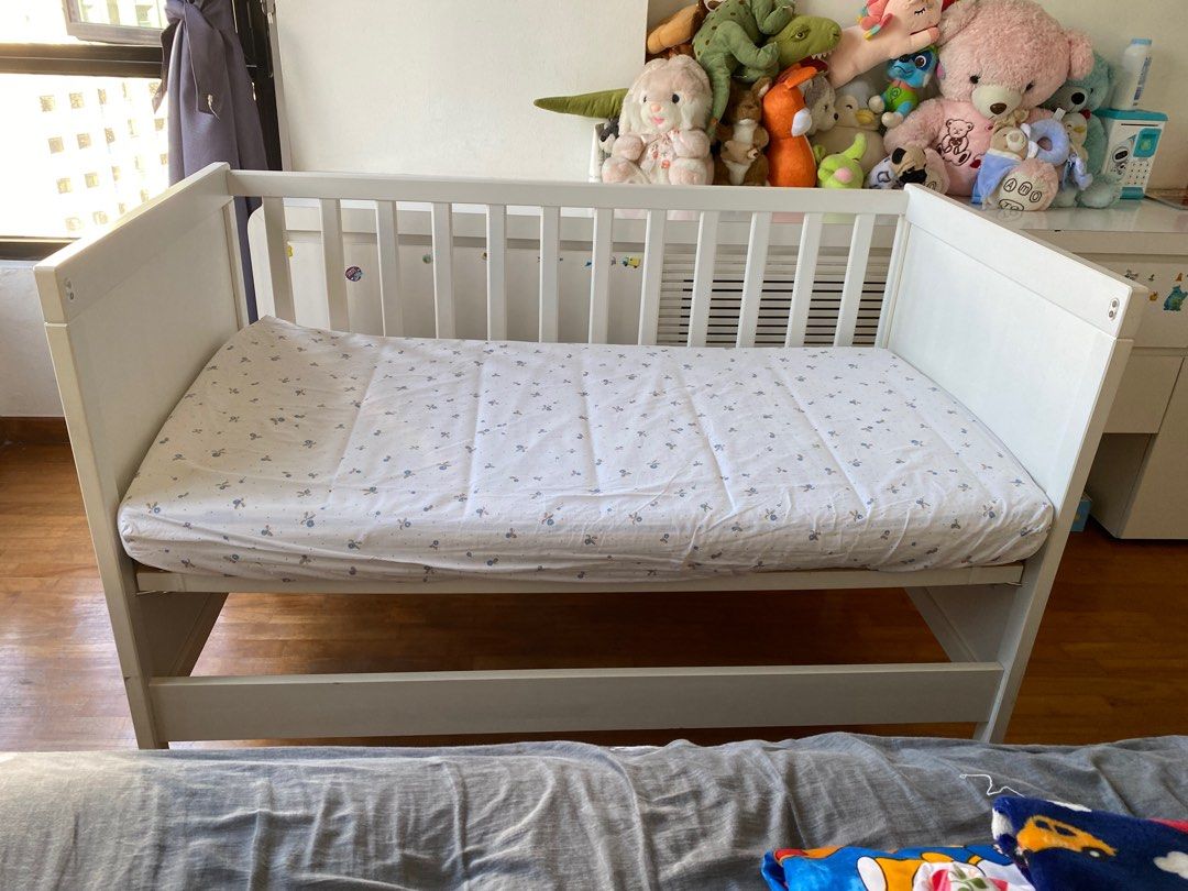 Ikea baby Cot in excellent condition (with mattress), Babies & Kids
