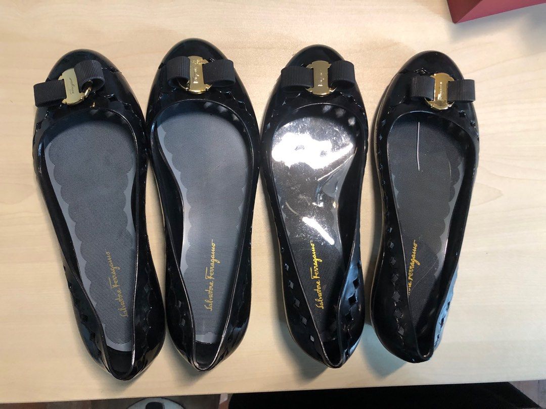 Jelly shoes brand new Women s Fashion Footwear Flats on Carousell