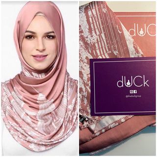(Category: ) located in . Submitted by preloved_bynoor (Listing ID 1229593662, Image 1). Description: .