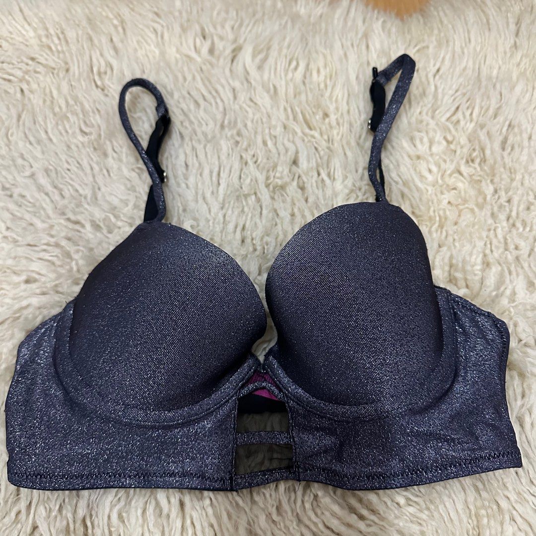 La Senza DIVA Demi 32C on tag Sister Sizes: 34D, 30D Lightly lined demi  cups Underwire for support Back closure Adjustable bra straps that can be  worn