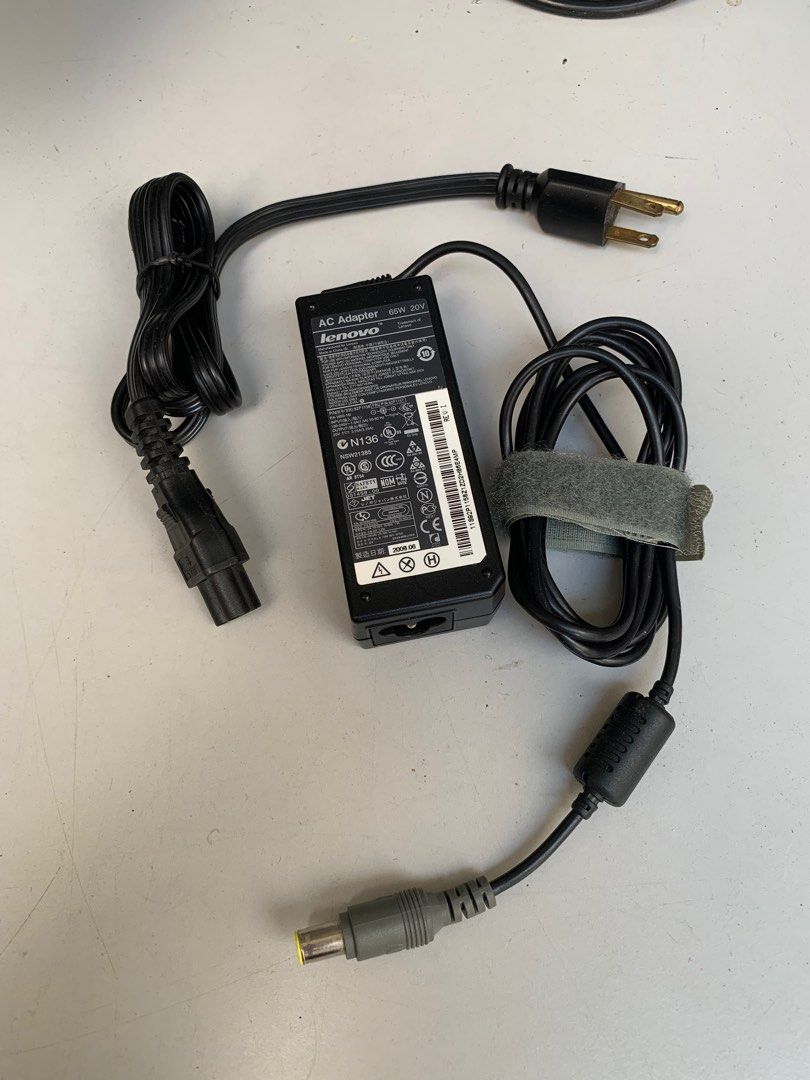Lenovo Laptop Power Adaptor & Charger 20volts 65watts (Category: Chargers) located in Paranaque City. Submitted by seb_trading (Listing ID 1229496122, Image 1). Description: good condition charger with power cord round crown plug to laptop 220volt autovolt Lenovo original item last price SAV3, Paranaque area.