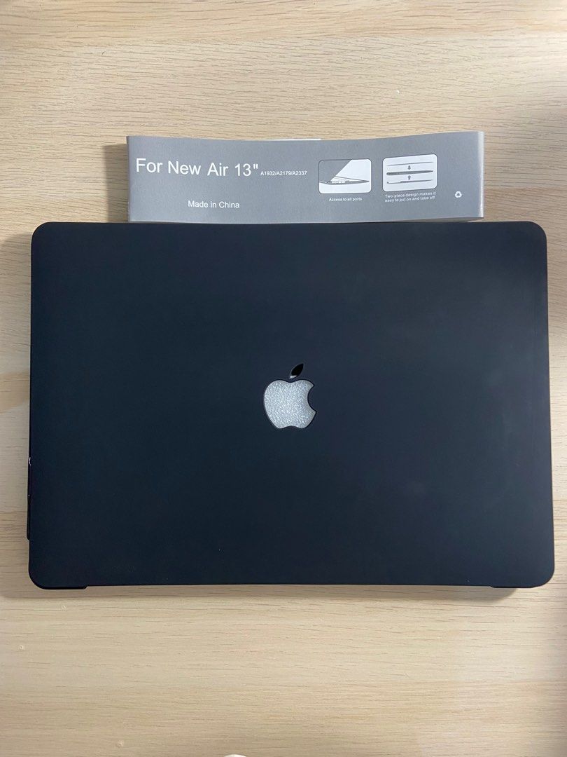 Macbook Air M1 Case - Matte Black, Elektronik, Bagian Komputer ...