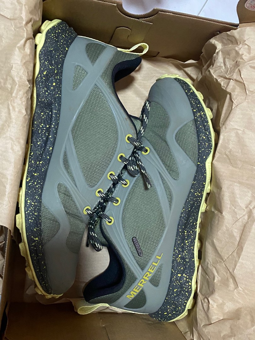 merrell hiking shoes canada