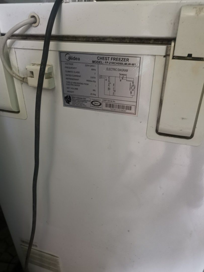 Chest freezer 3.5 cu ft Midea brand, TV & Home Appliances, Kitchen