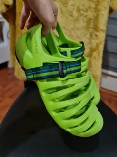 Montbell Canyon Sandals Unisex (size 22 or US6 W)