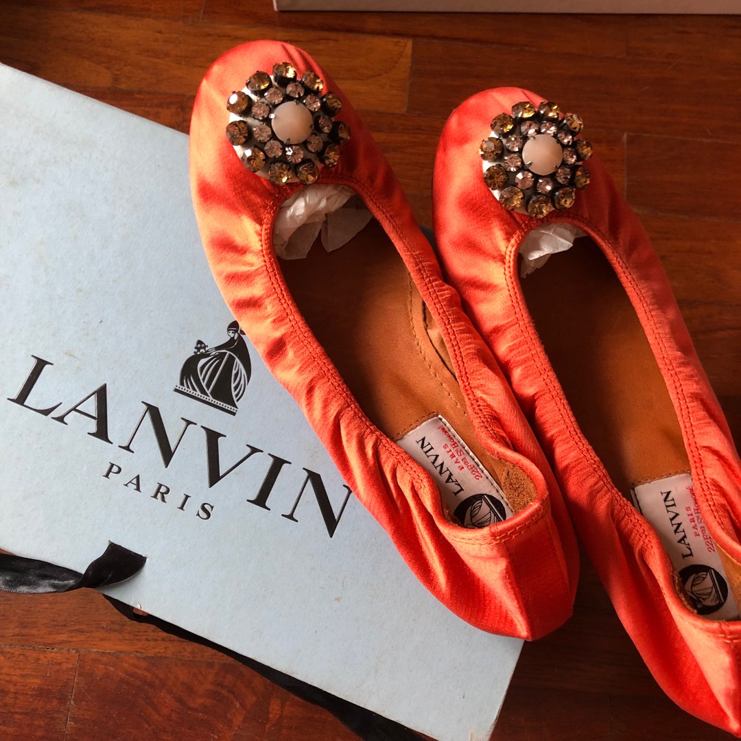 NEW Lanvin flats 37.5 Women s Fashion Footwear Flats on Carousell