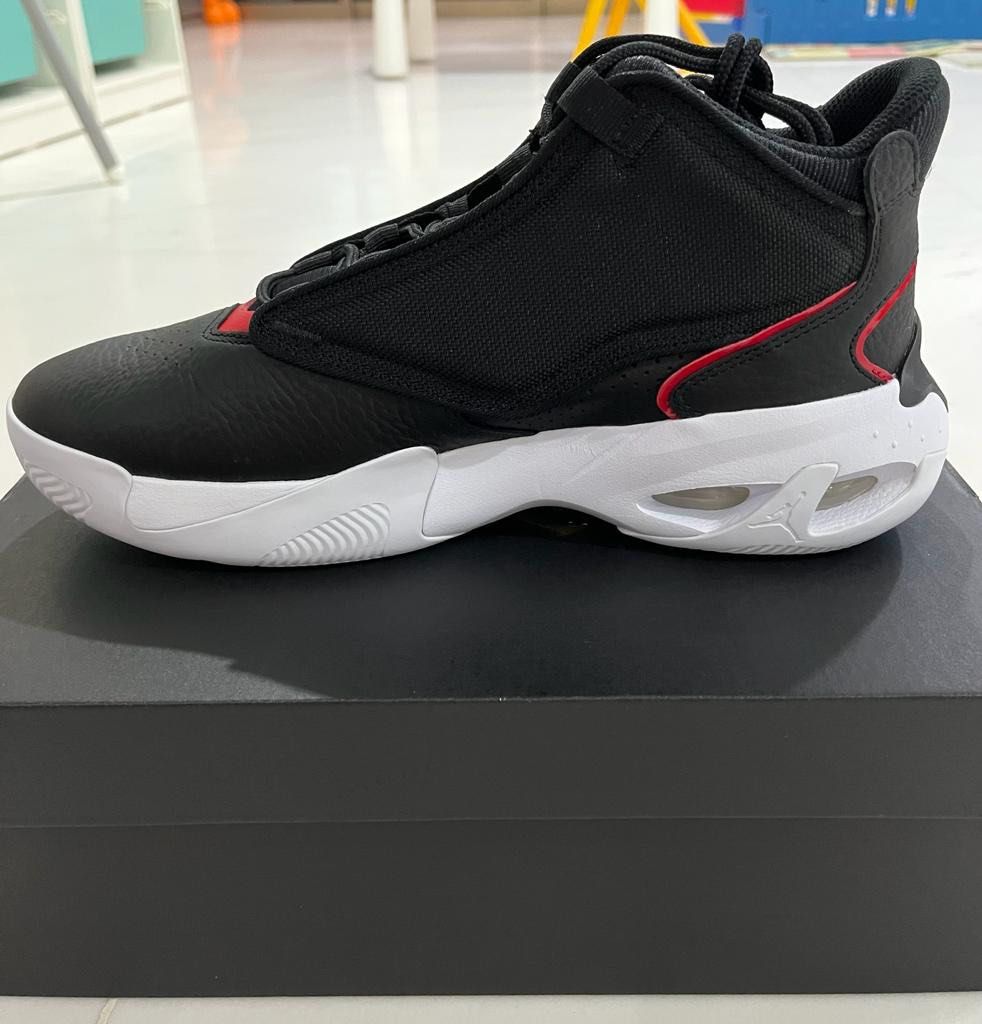 Nike air jordan aura store