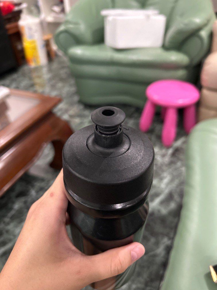 nike cycling bottle
