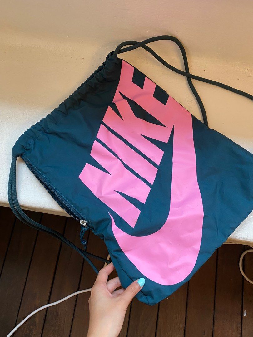 Nike drawstring best sale bag pink