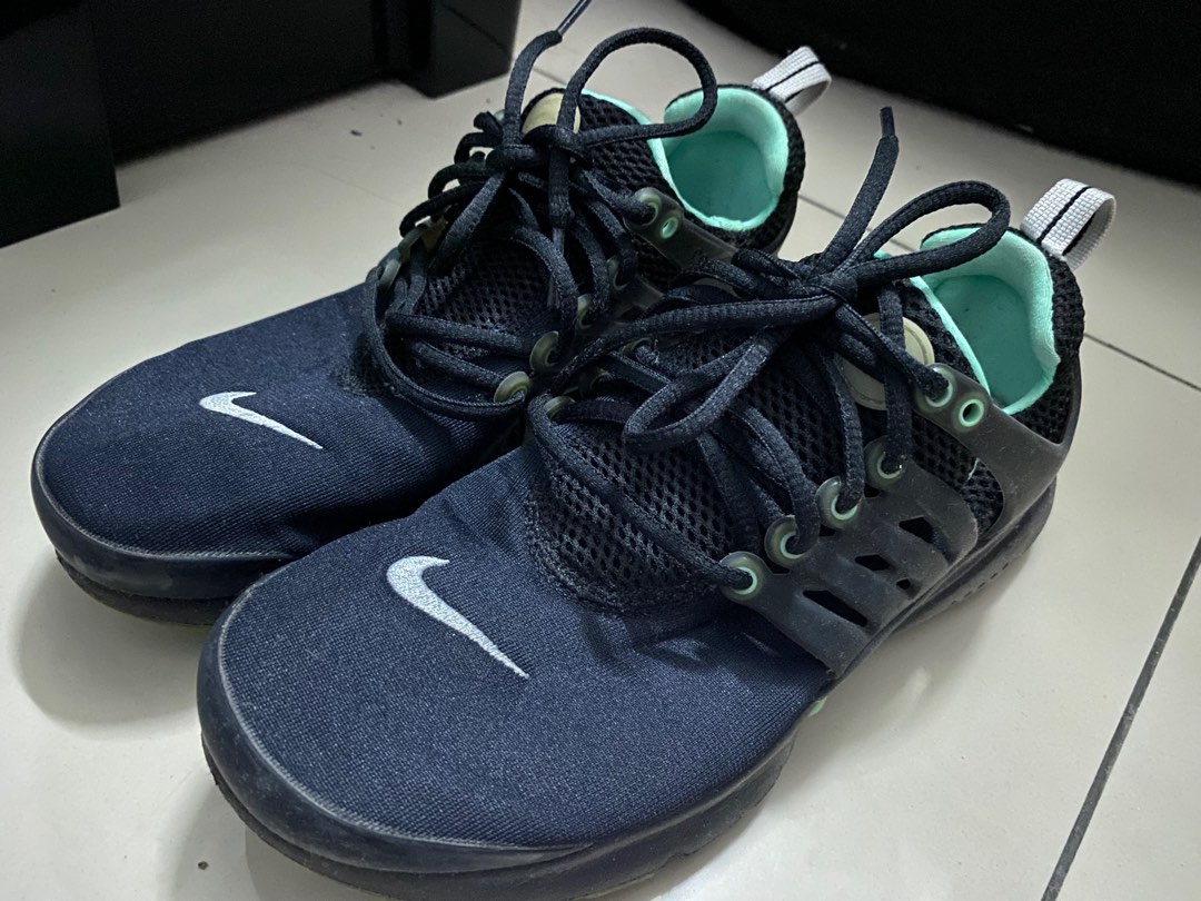 Nike Junior Presto in Black Mint Women s Fashion Footwear