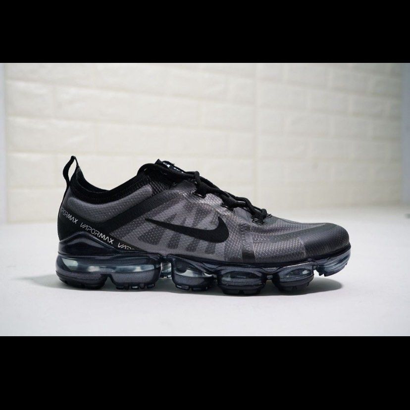 Vapormax hot sale ghost black