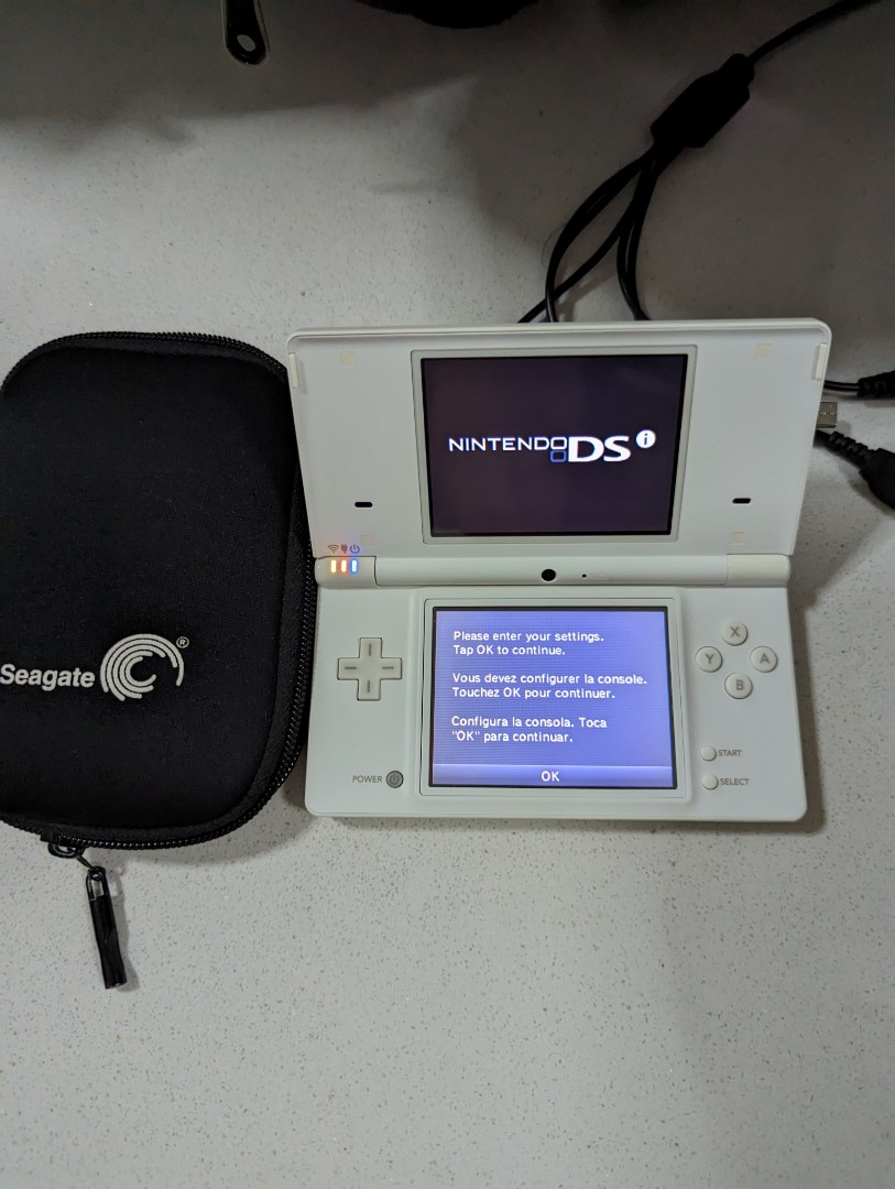 Nintendo DSi Handheld Console White Pre-Owned Tested