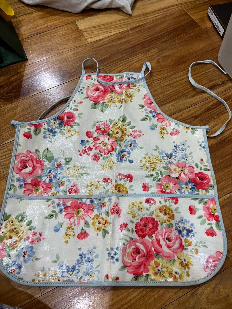 Original Kate Spade Kitchen Apron on Carousell