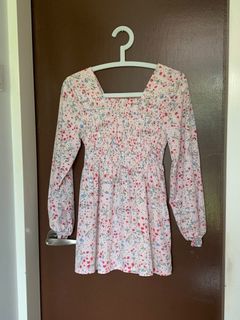(Category: ) located in . Submitted by preloved.random (Listing ID 1229510815, Image 1). Description: .