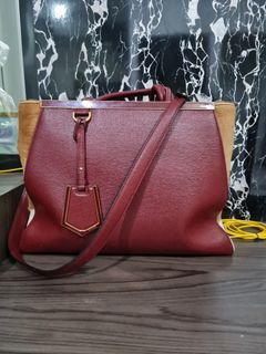 Preloved authentic fendi 2 jours