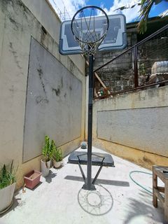 Preloved LIFETIME Brand Basketball ring with stand