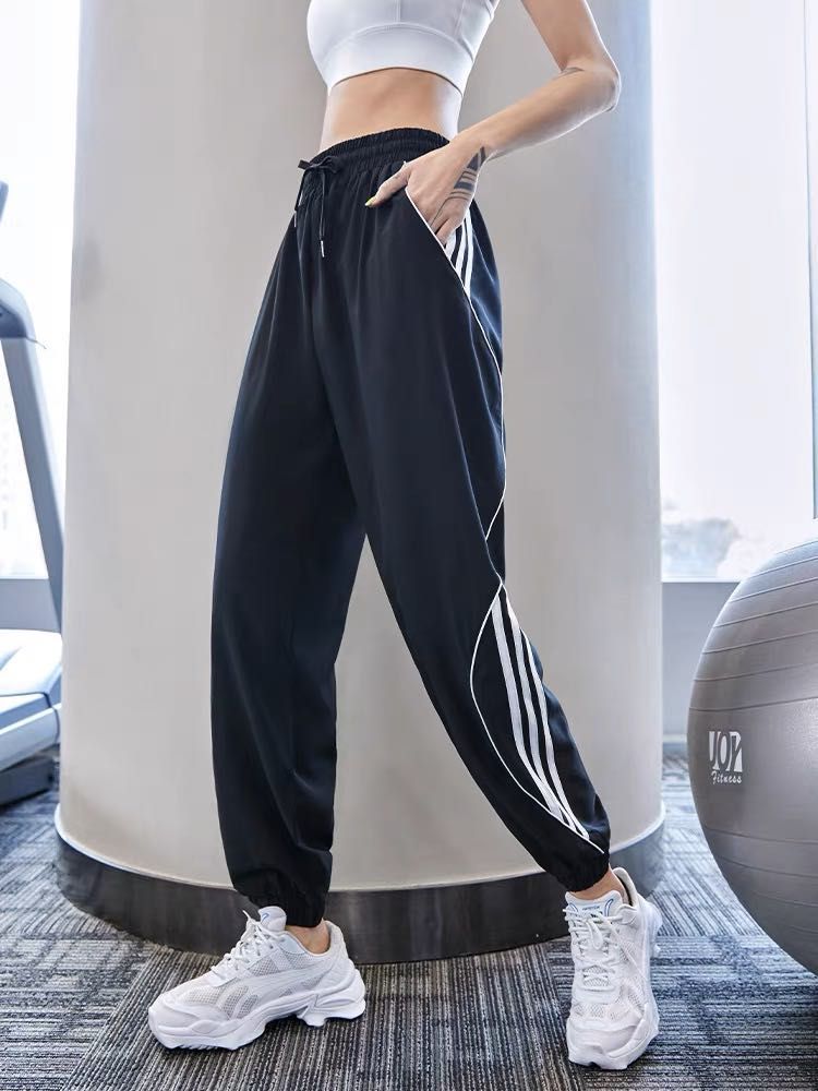 Ready stock] 运动长裤女宽松束脚收口休闲健身瑜伽裤Sports trousers women's loose-fitting casual fitness  yoga pants, Women's Fashion, Bottoms, Other Bottoms on Carousell