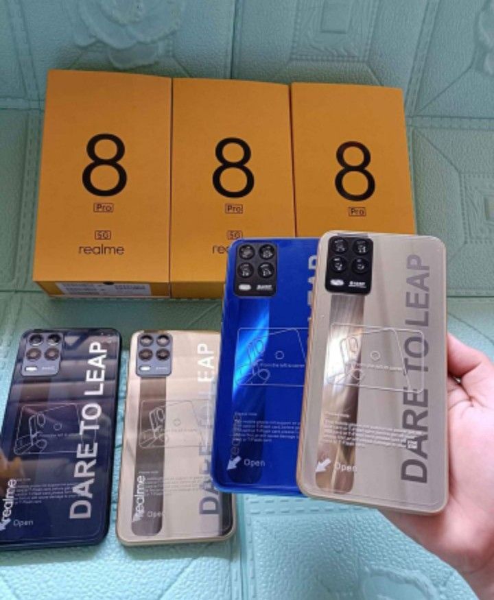 REALME 8PRO 5G Brandnew complete package (Category: Realme) located in Manila. Submitted by bautista666999 (Listing ID 1229468321, Image 1). Description: REALME 8PRO 5G Brandnew complete package Specs: 5.72 inches Android 11.0 4gb RAM 64gb ROM Openline; Tm / Globe / tnt/ smart Inclusion: Headset Case Charger Temperglass Pm me for interested.