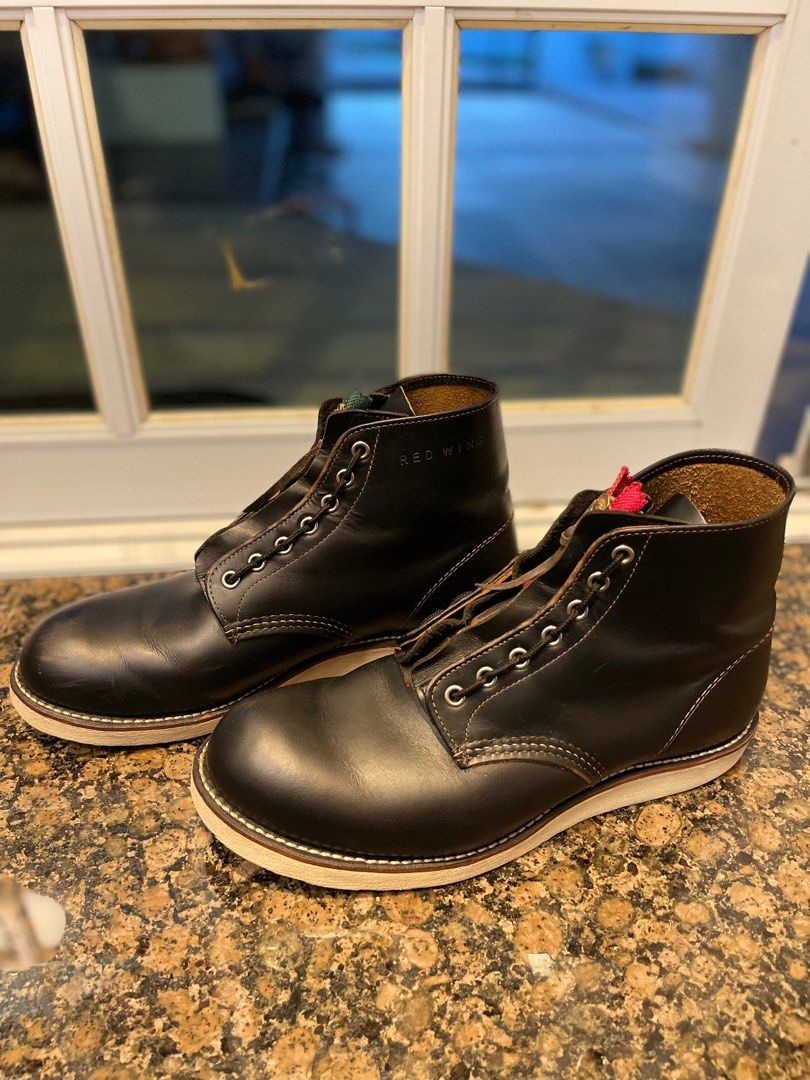 Red wing top round toe black