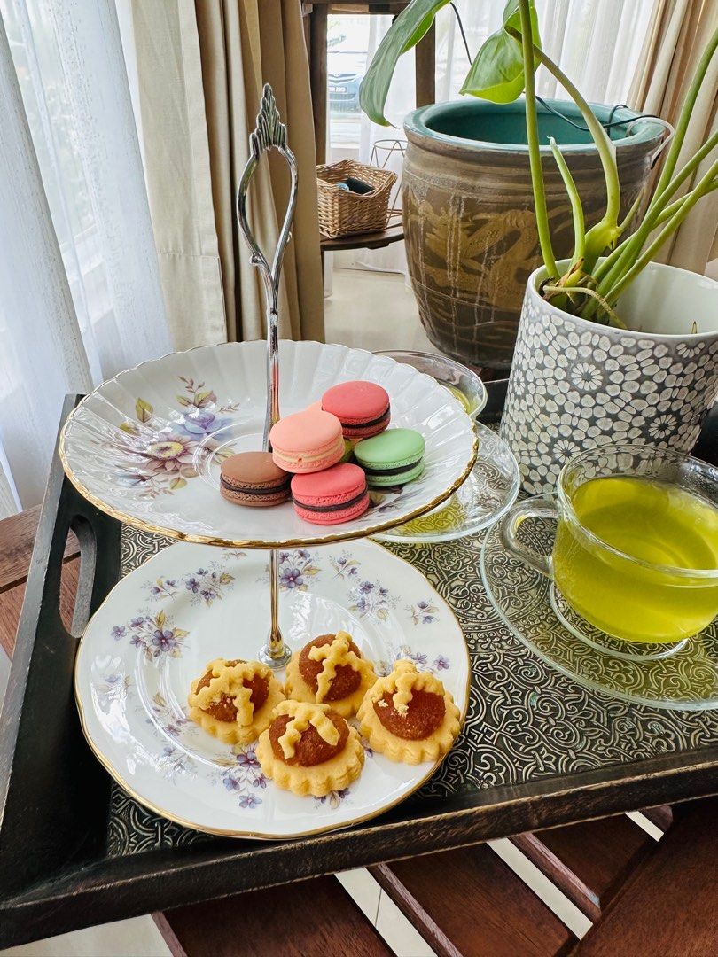 Bone china cake stand outlet