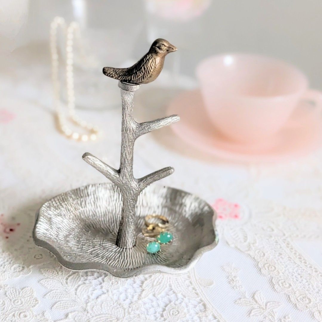 Ring best sale tree holder