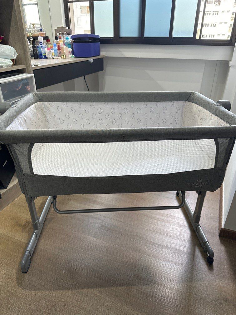 Royal kiddy london baby cot, Babies & Kids, Baby Nursery & Kids