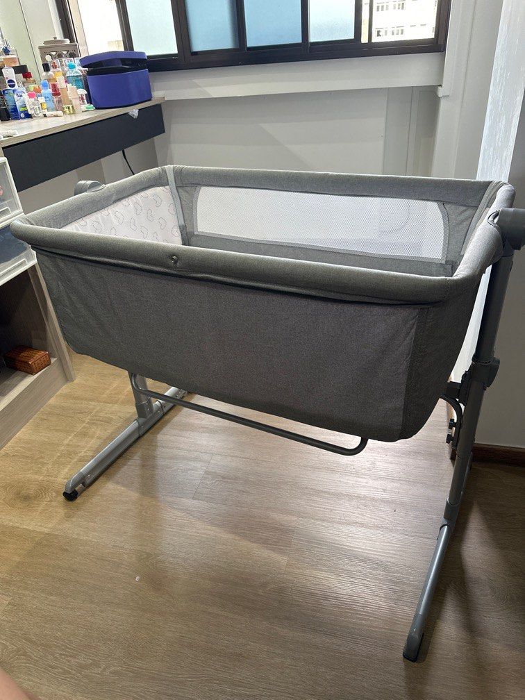 Royal kiddy london baby cot, Babies & Kids, Baby Nursery & Kids