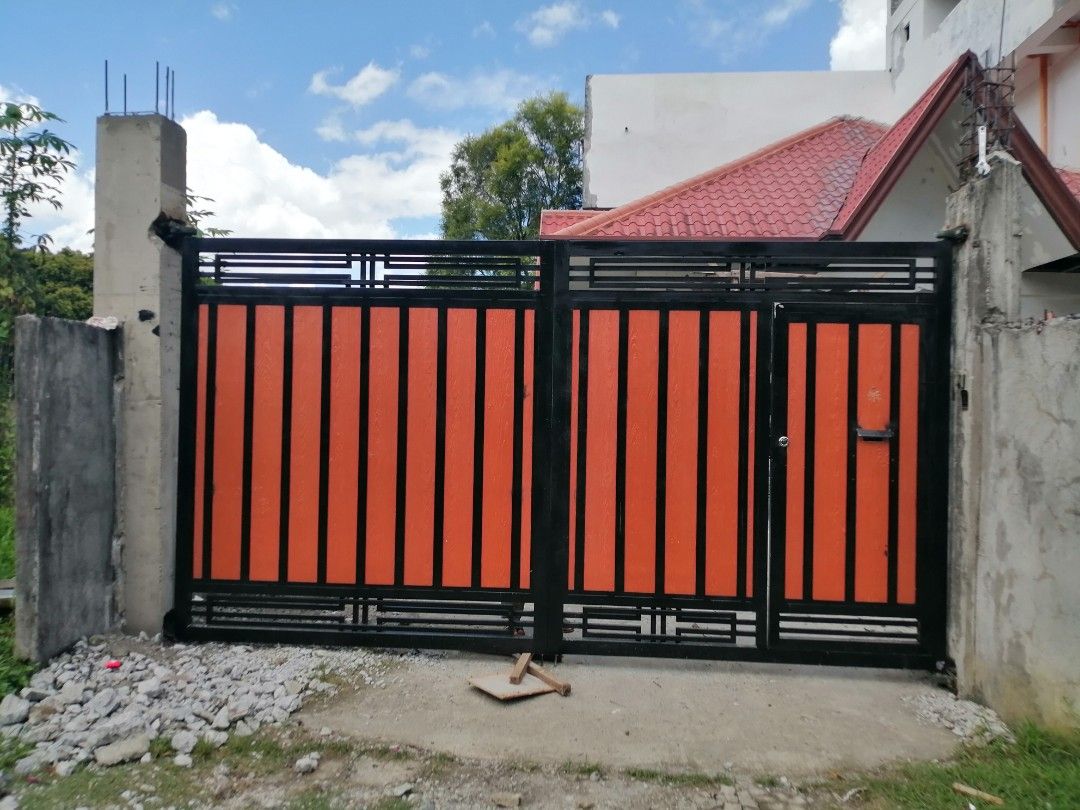 Steel Gate With Service Gate, Commercial & Industrial, Construction