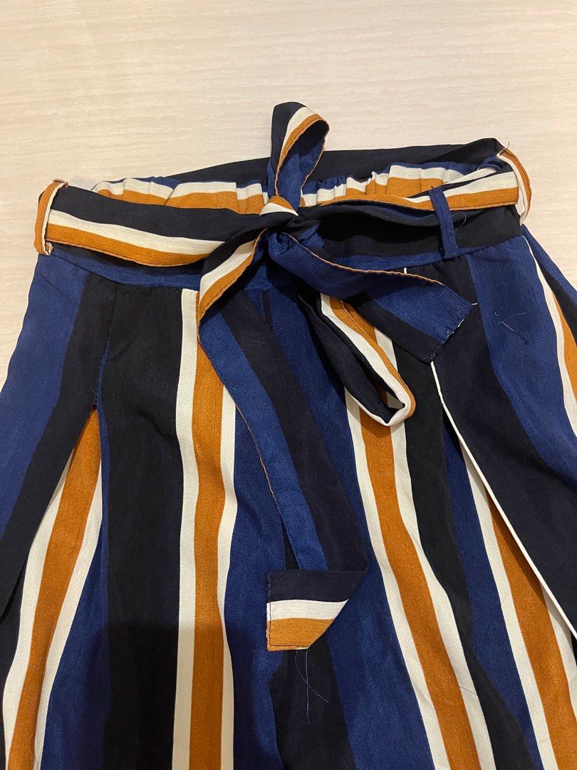 Striped Pants Trousers with Slit (Category: Other Bottoms) located in Quezon City. Submitted by col_m (Listing ID 1229623674, Image 3). Description: With ribbon and slit Garterized waist.