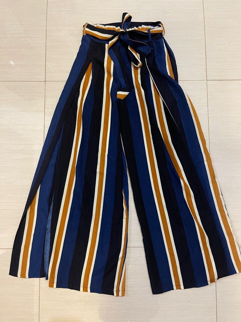 Striped Pants Trousers with Slit (Category: Other Bottoms) located in Quezon City. Submitted by col_m (Listing ID 1229623674, Image 1). Description: With ribbon and slit Garterized waist.