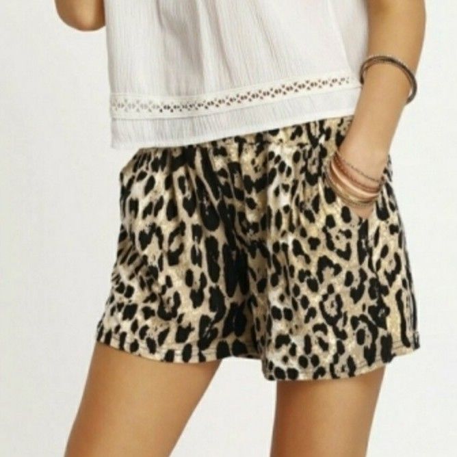 White leopard print shorts shop