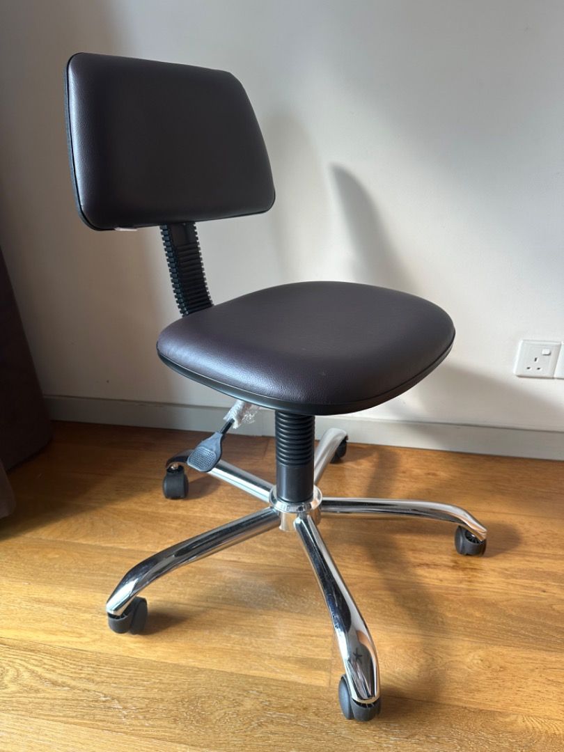 Staples best sale steno chair